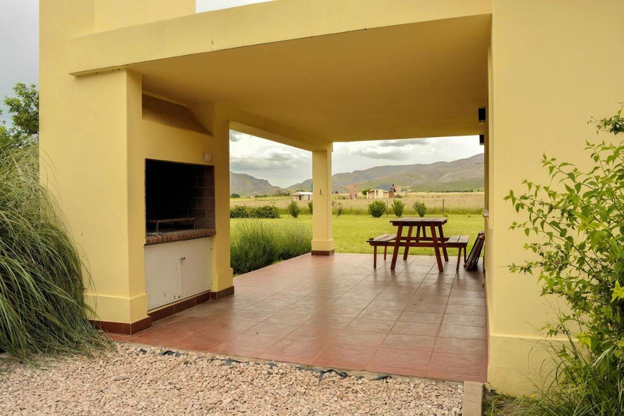 Вилла Cabanas De Las Pinturas Сьерра-де-ла-Вентана Экстерьер фото