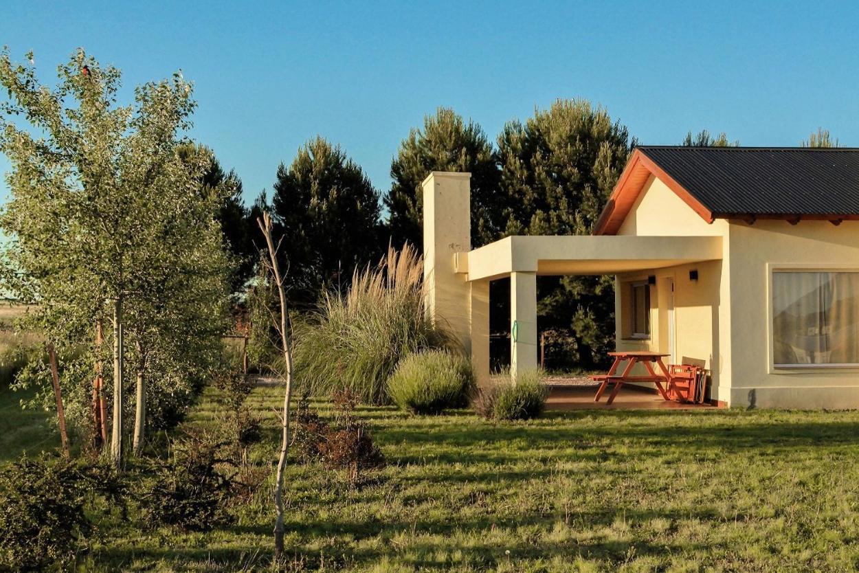Вилла Cabanas De Las Pinturas Сьерра-де-ла-Вентана Экстерьер фото