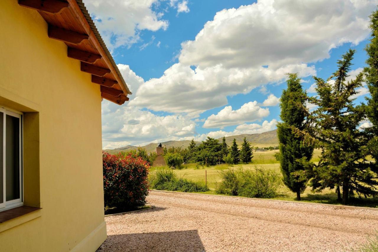 Вилла Cabanas De Las Pinturas Сьерра-де-ла-Вентана Экстерьер фото