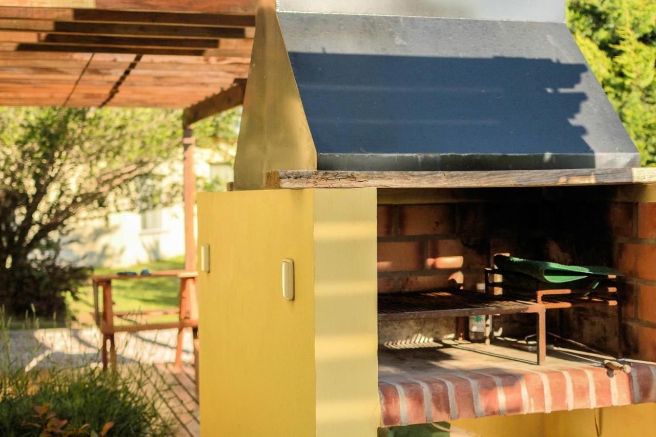 Вилла Cabanas De Las Pinturas Сьерра-де-ла-Вентана Экстерьер фото